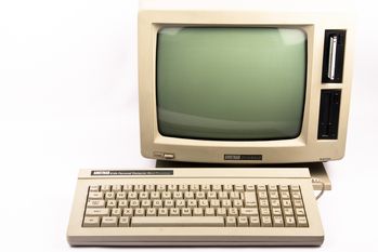 Front view of Amstrad PCW8512